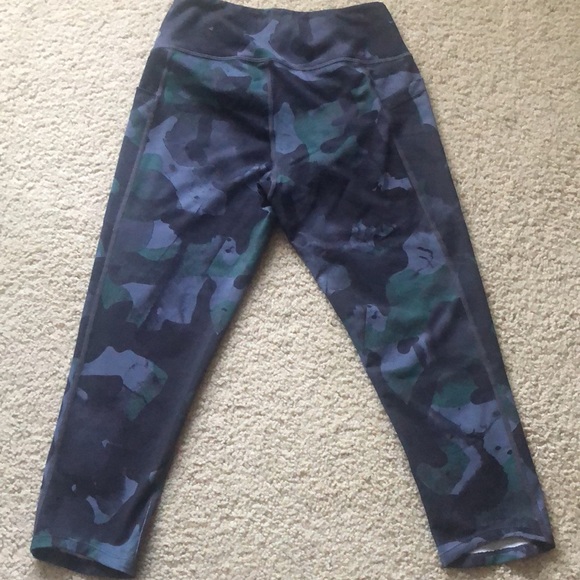Zella Live In Crops Camo Medium - Picture 4 of 5
